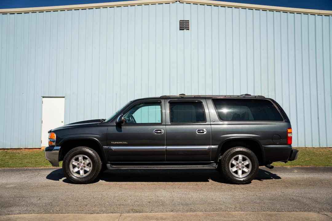 2003 GMC Yukon 2nd Gen - Image 13 of 31