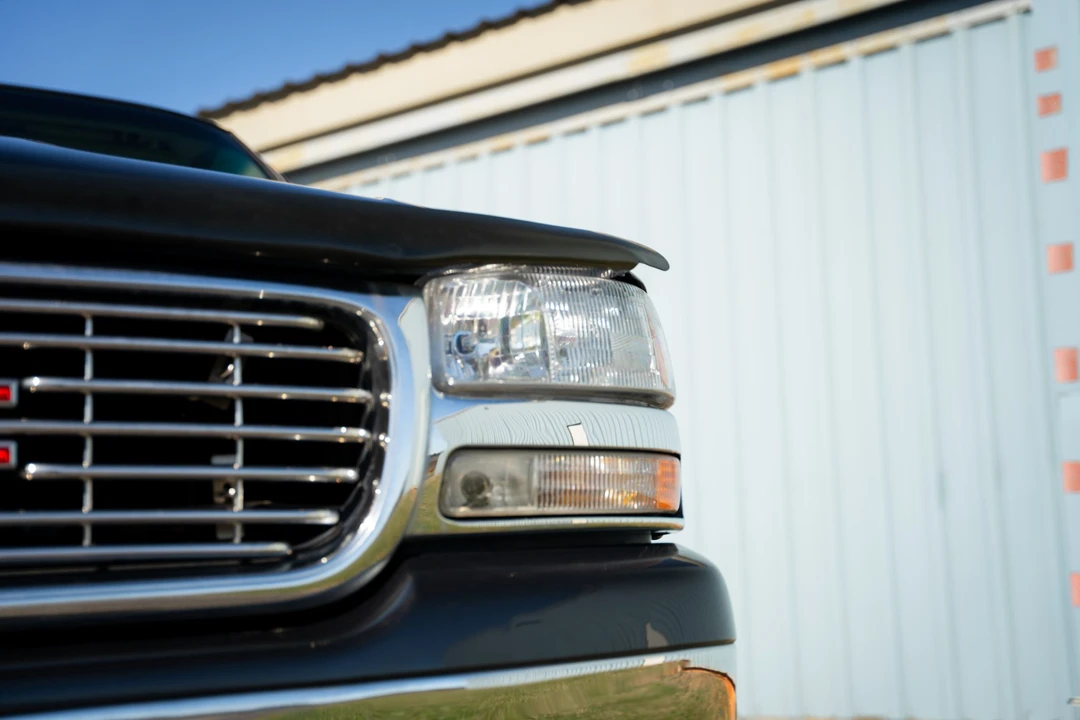 2003 GMC Yukon 2nd Gen - Image 18 of 31