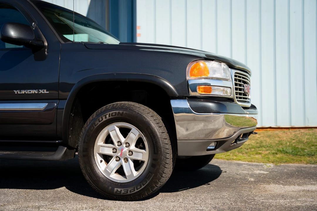 2003 GMC Yukon 2nd Gen - Image 14 of 31
