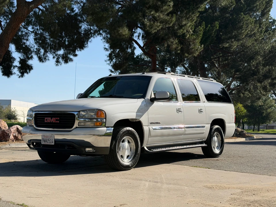 2003 GMC Yukon 3rd Gen - Image 4 of 31