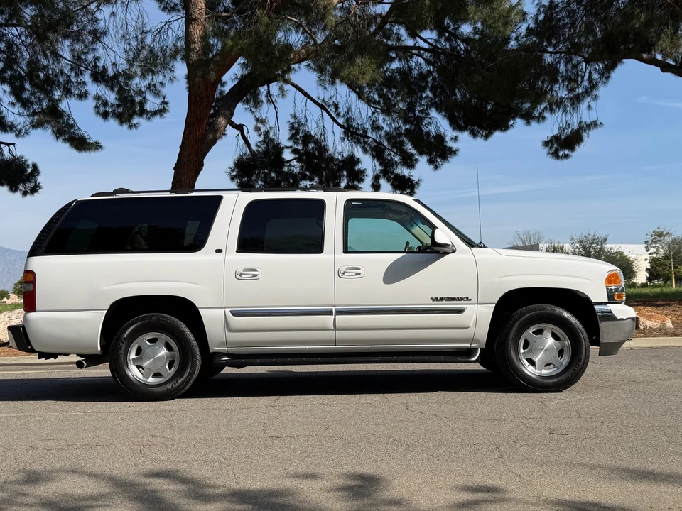 2003 GMC Yukon 3rd Gen - Image 13 of 31