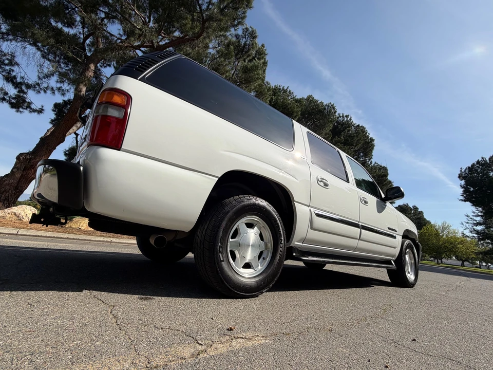 2003 GMC Yukon 3rd Gen - Image 18 of 31