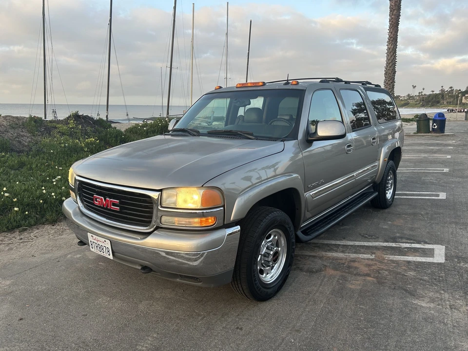 2003 GMC Yukon 2nd Gen - Image 2 of 31