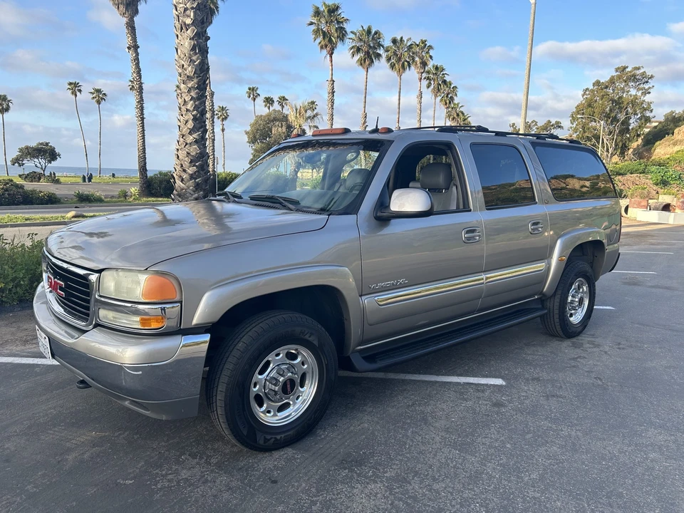 2003 GMC Yukon 2nd Gen - Image 5 of 31