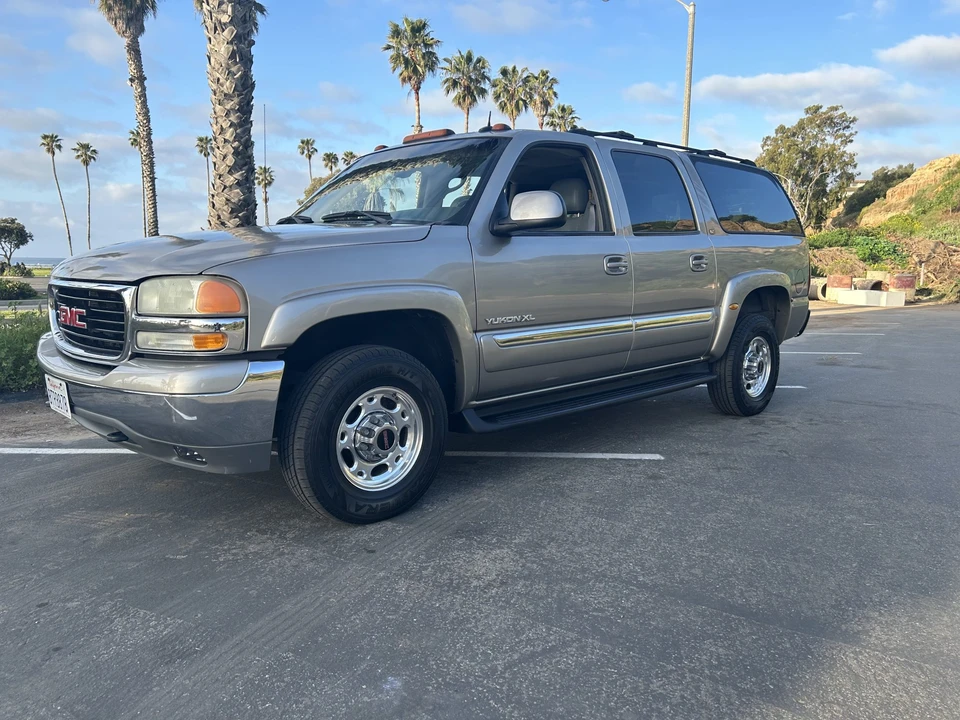 2003 GMC Yukon 2nd Gen - Image 4 of 31
