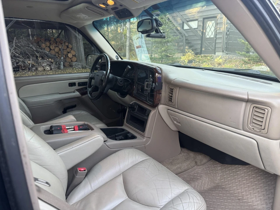 2003 GMC Yukon 2nd Gen - Image 24 of 31