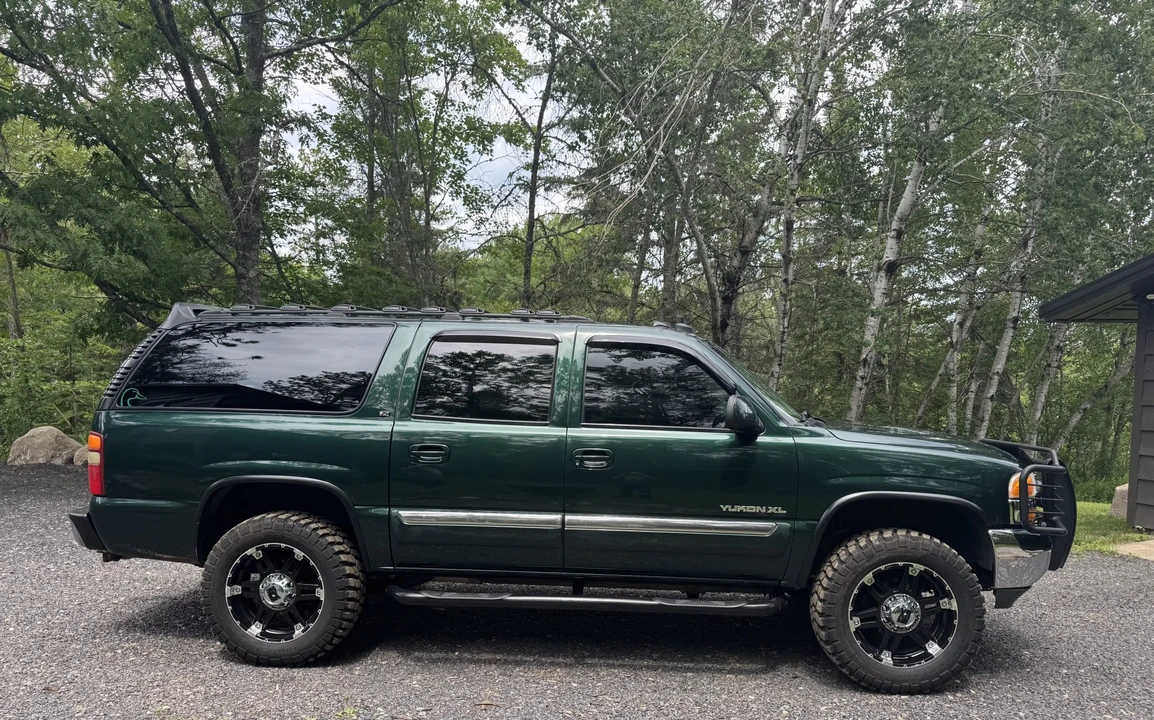 2003 GMC Yukon 2nd Gen - Image 9 of 31
