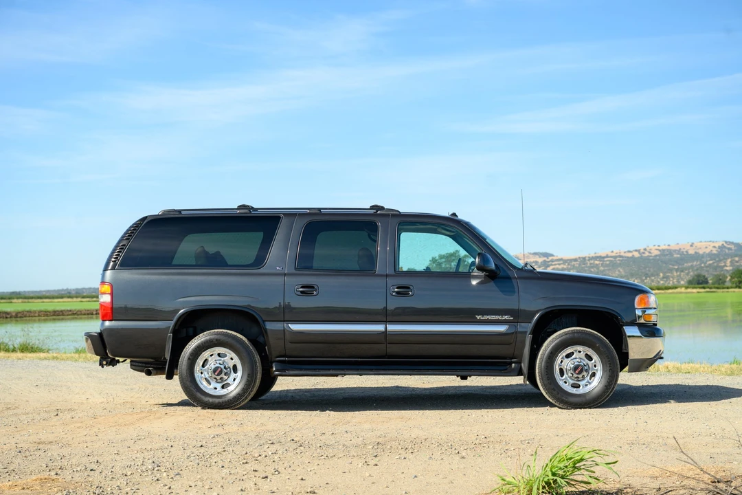 2003 GMC Yukon 2nd Gen - Image 9 of 31
