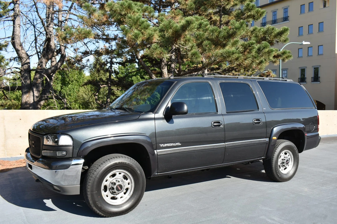 2003 GMC Yukon 2nd Gen - Image 3 of 31
