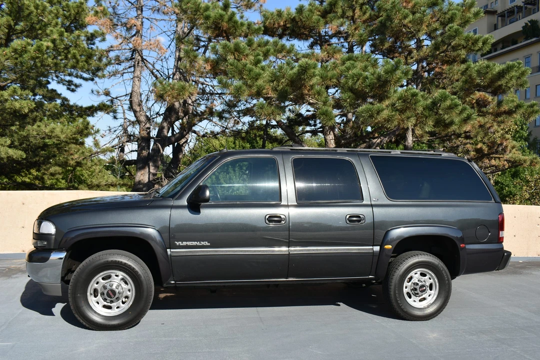 2003 GMC Yukon 2nd Gen - Image 24 of 31