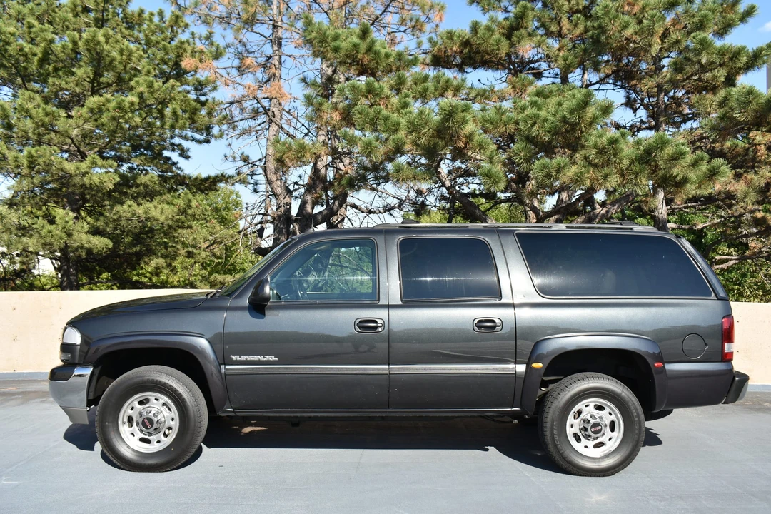 2003 GMC Yukon 2nd Gen - Image 23 of 31