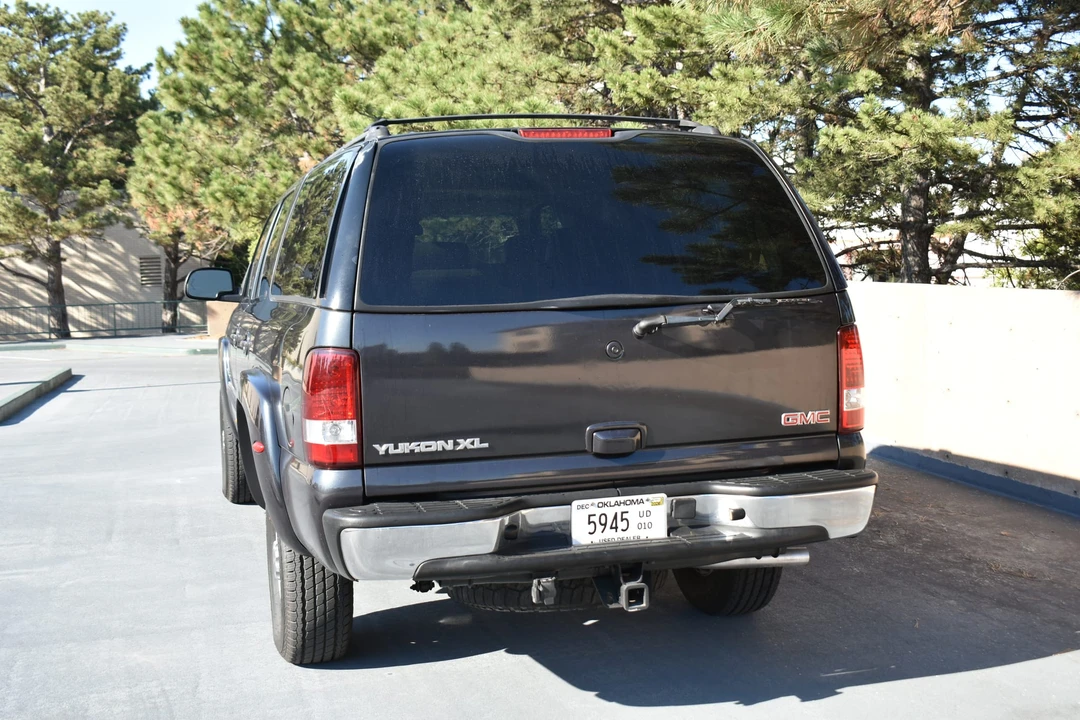 2003 GMC Yukon 2nd Gen - Image 18 of 31