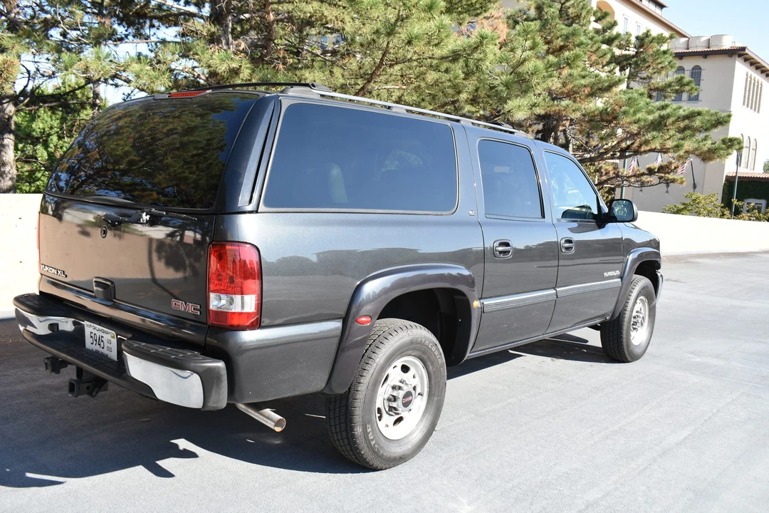 2003 GMC Yukon 2nd Gen - Image 14 of 31