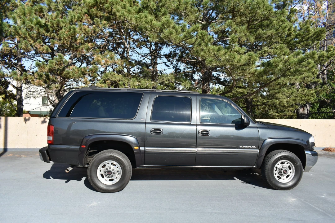 2003 GMC Yukon 2nd Gen - Image 13 of 31