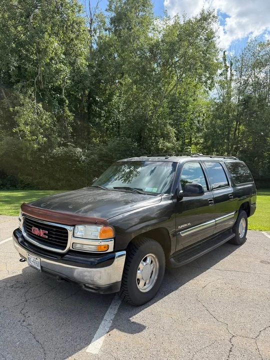 2003 GMC Yukon 2nd Gen - Image 2 of 20