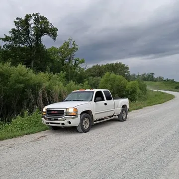 2003 GMC Sierra SLT Quadrasteer