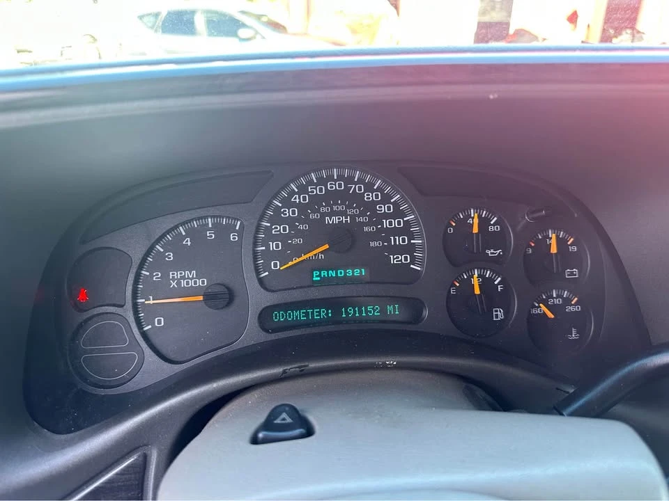 2003 GMC Yukon 2nd Gen - Image 3 of 12