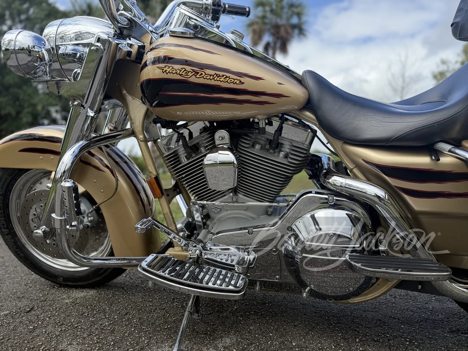2003 Harley-Davidson CVO - Image 19 of 23