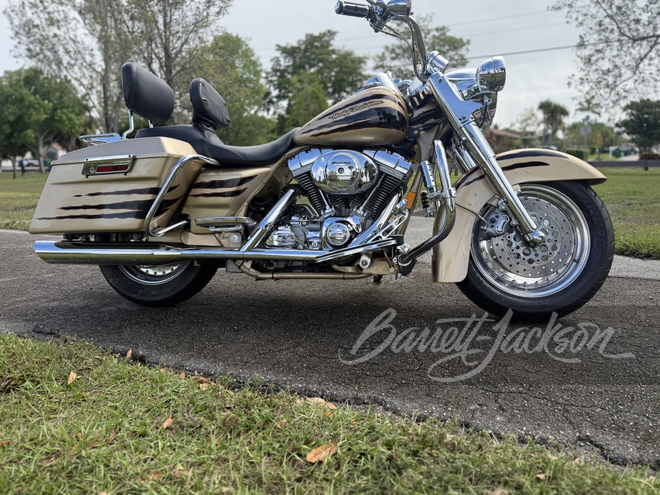 2003 Harley-Davidson CVO - Image 3 of 23
