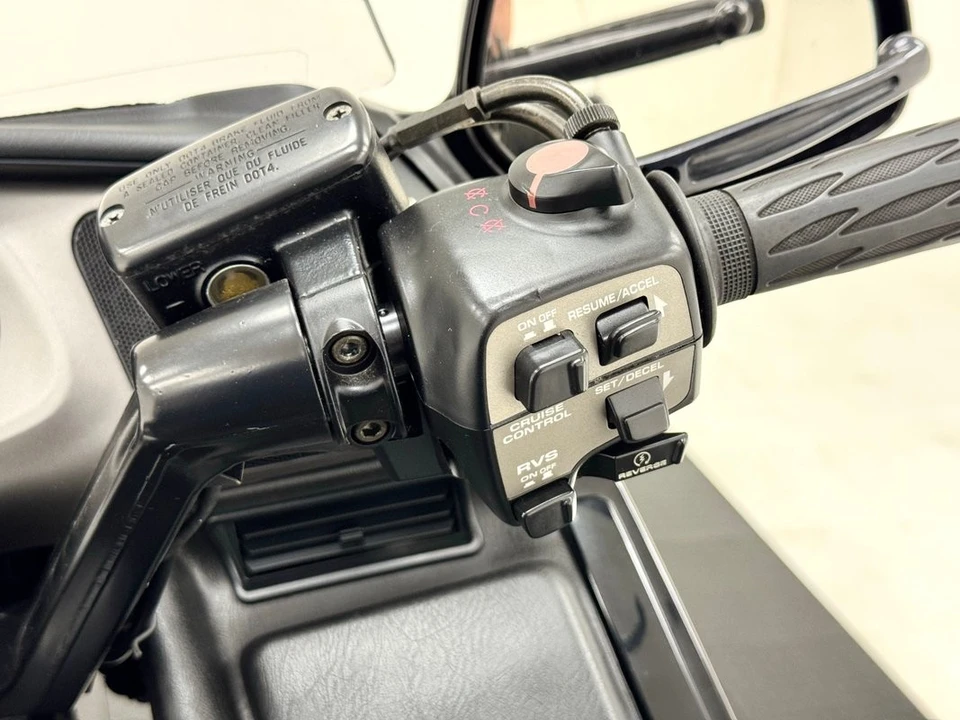 2003 Honda Gold Wing - Image 27 of 31
