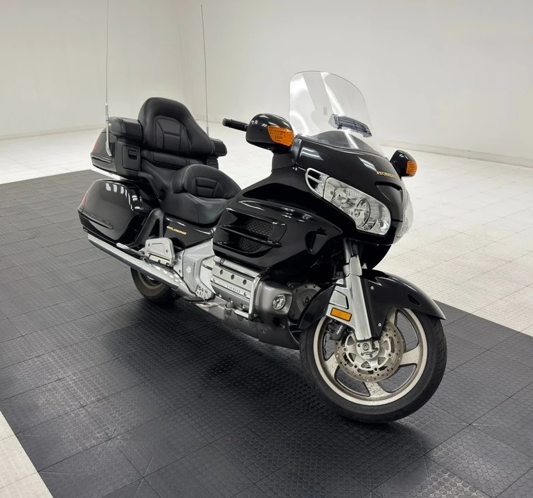 2003 Honda Gold Wing - Image 6 of 31