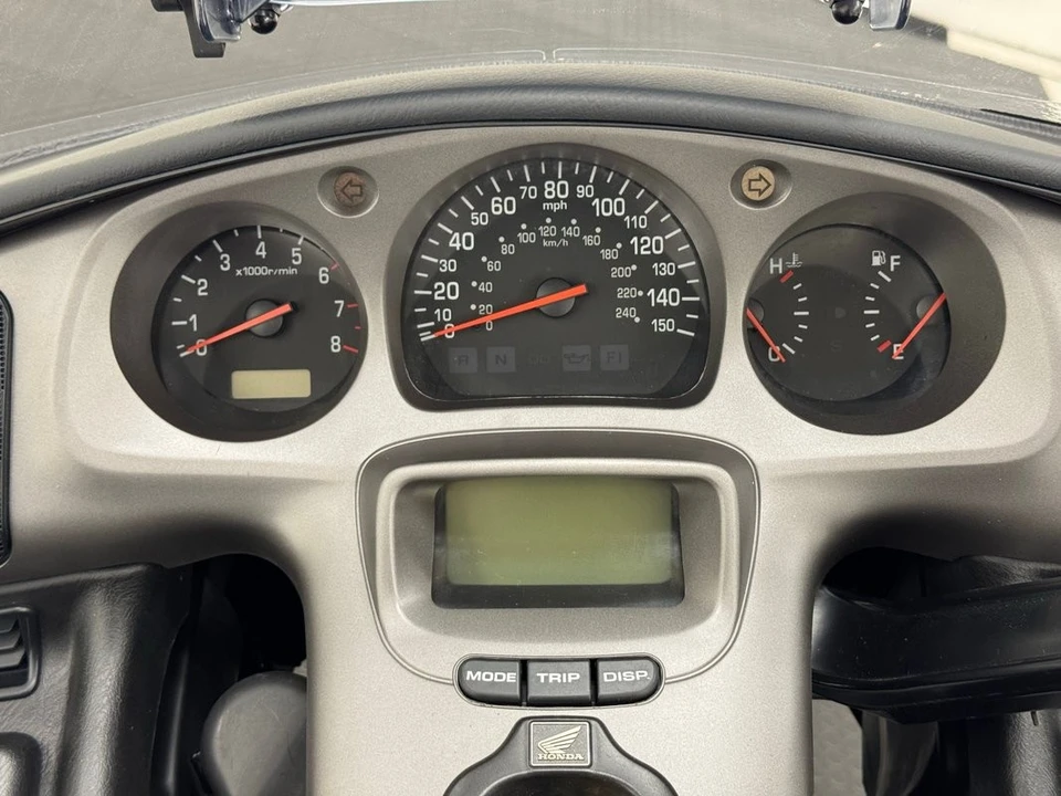 2003 Honda Gold Wing - Image 25 of 31