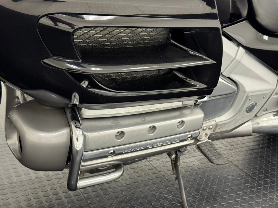 2003 Honda Gold Wing - Image 12 of 12