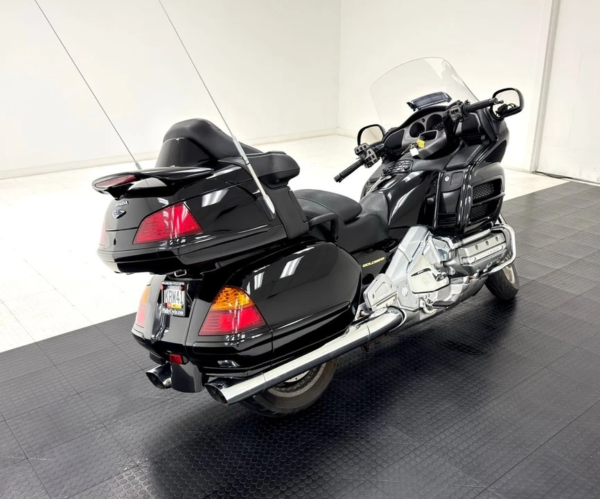 2003 Honda Gold Wing - Image 4 of 31