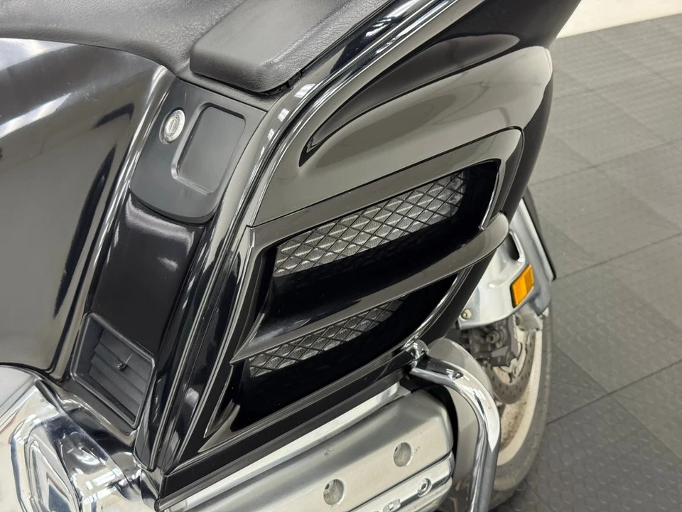 2003 Honda Gold Wing - Image 18 of 31