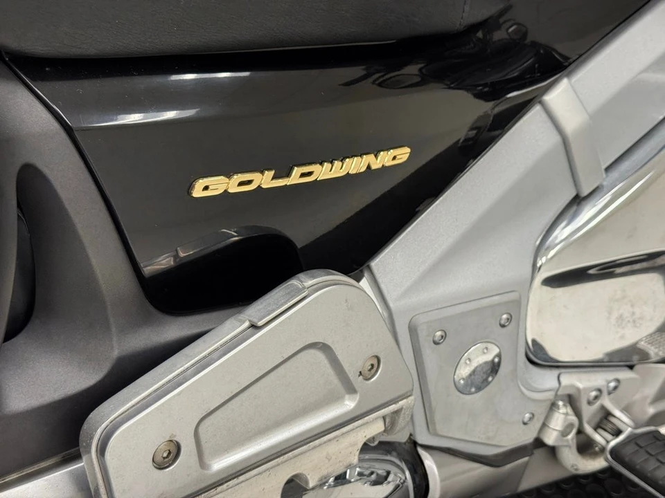 2003 Honda Gold Wing - Image 17 of 31