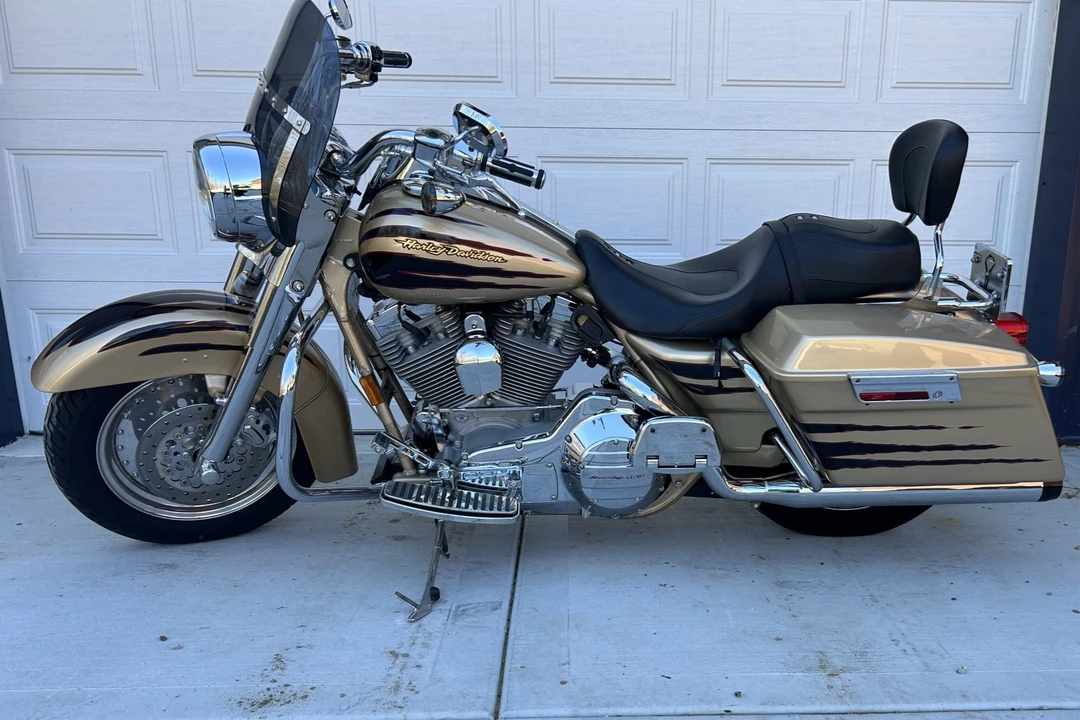 2003 Harley-Davidson CVO - Image 2 of 6