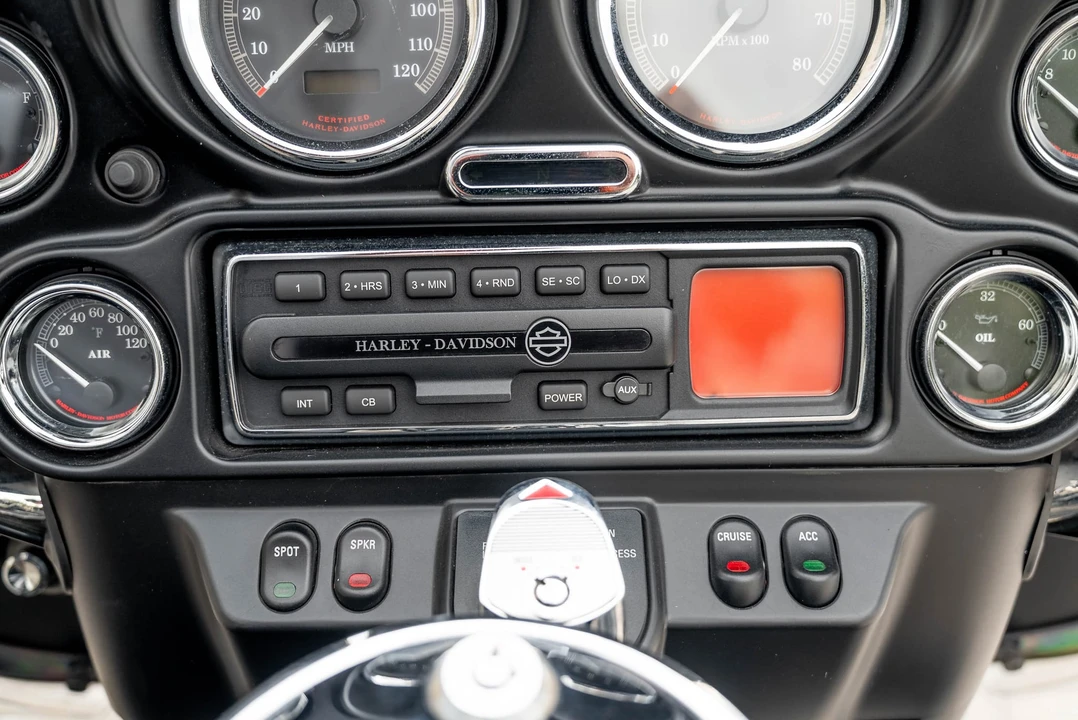 2003 Harley-Davidson Touring Twin Cam - Image 16 of 31