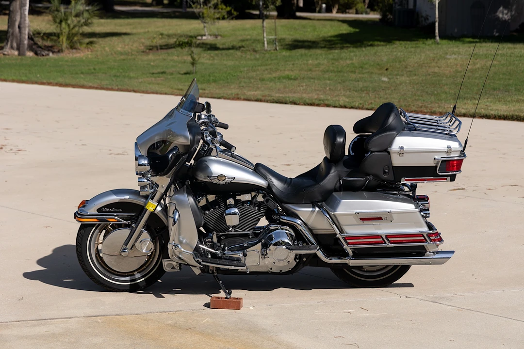 2003 Harley-Davidson Touring Twin Cam - Image 2 of 31