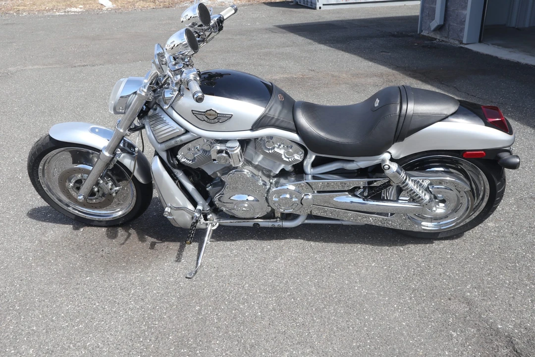 2003 Harley-Davidson V-Rod - Image 3 of 31
