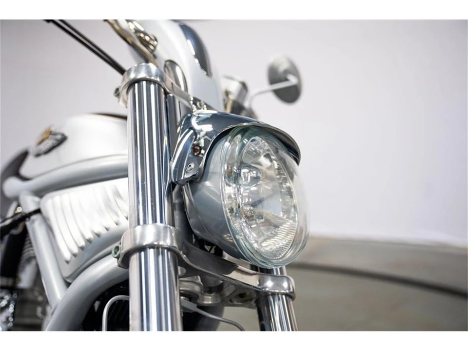 2003 Harley-Davidson V-Rod - Image 9 of 24
