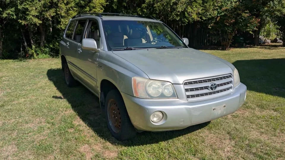 2003 Toyota Highlander - Image 2 of 10