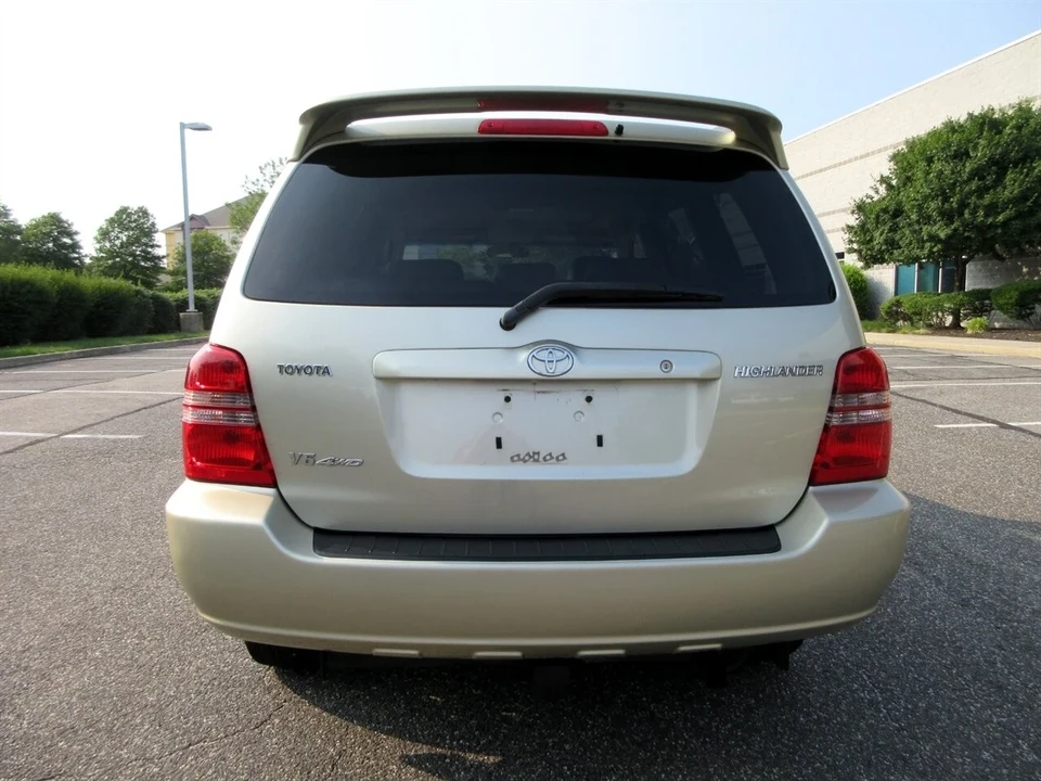2003 Toyota Highlander - Image 16 of 21