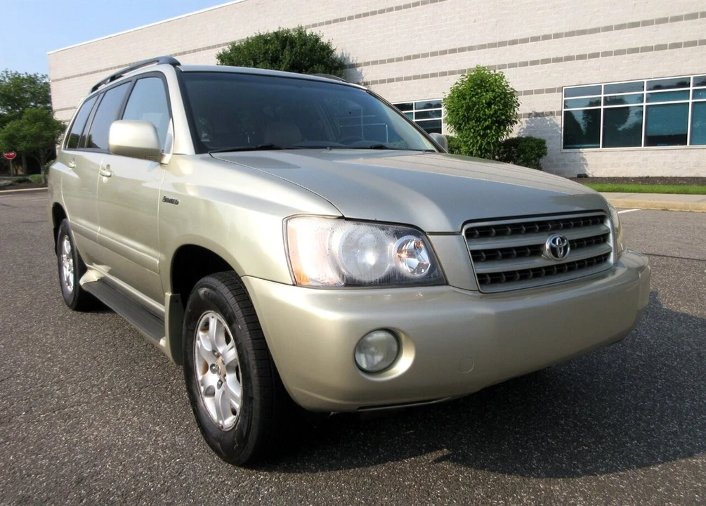 2003 Toyota Highlander - Image 2 of 21