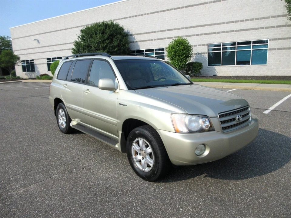 2003 Toyota Highlander - Image 10 of 21