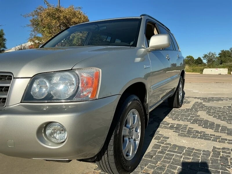2003 Toyota Highlander - Image 8 of 21
