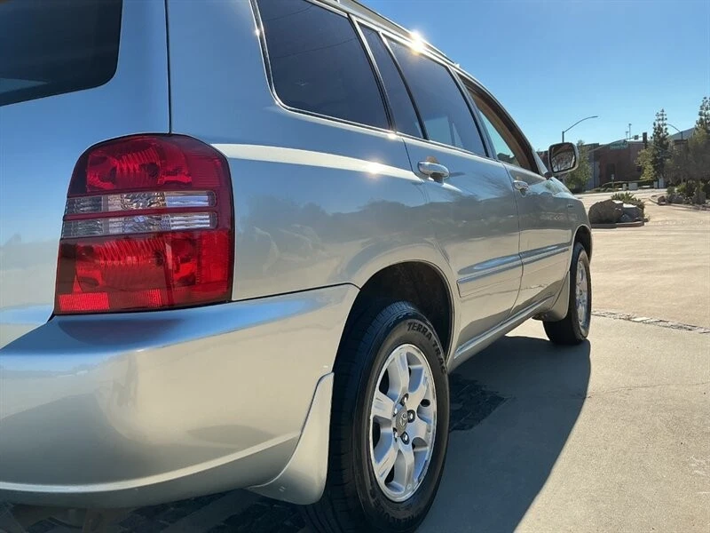 2003 Toyota Highlander - Image 12 of 21