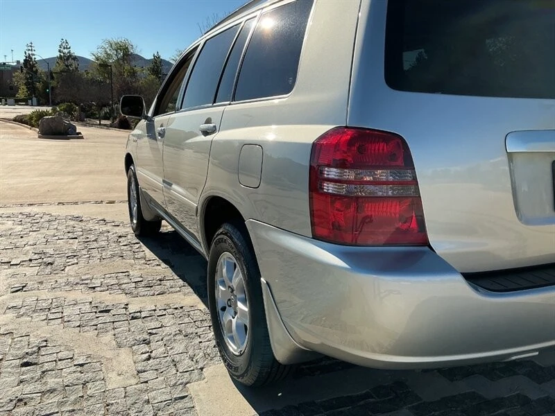 2003 Toyota Highlander - Image 14 of 21