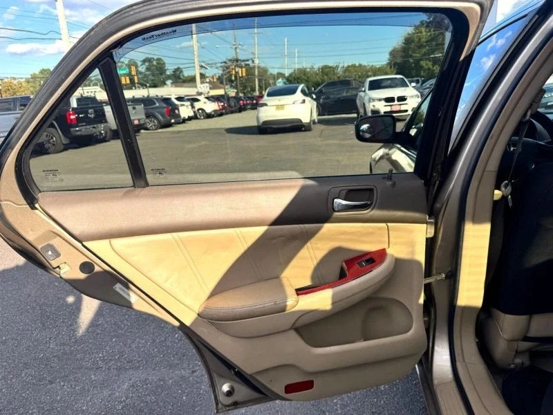 2003 Honda Accord 7th Gen - Image 10 of 12
