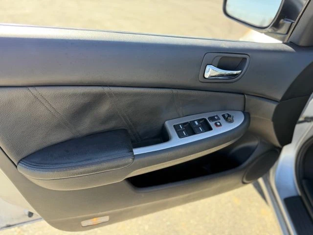 2003 Honda Accord 7th Gen - Image 17 of 21