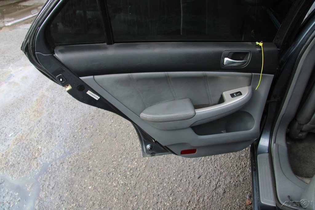 2003 Honda Accord 7th Gen - Image 19 of 21
