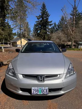 2003 Honda Accord 7th Gen - Image 2 of 10