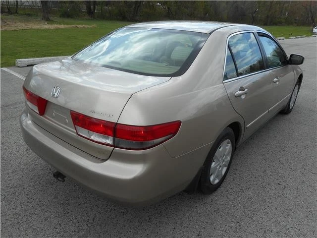 2003 Honda Accord 7th Gen - Image 3 of 12