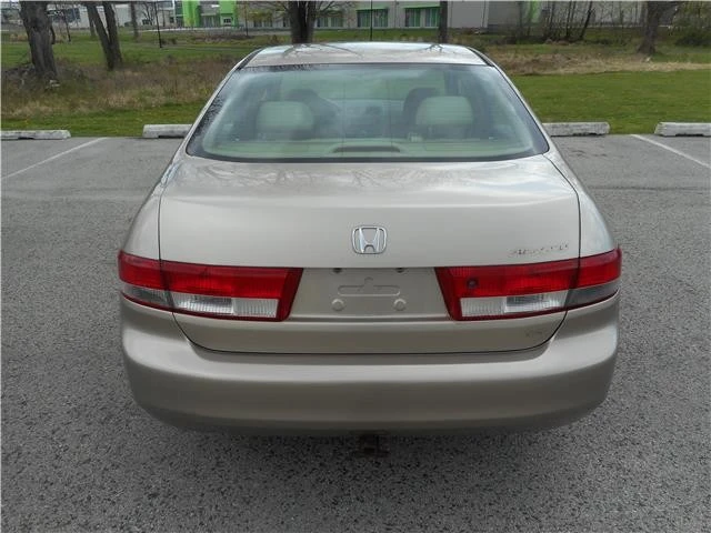 2003 Honda Accord 7th Gen - Image 5 of 12