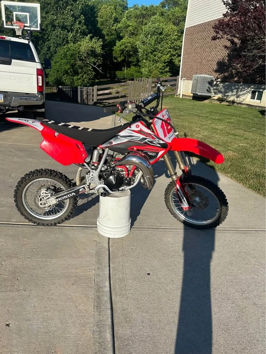 2003 Honda CR - Image 3 of 5