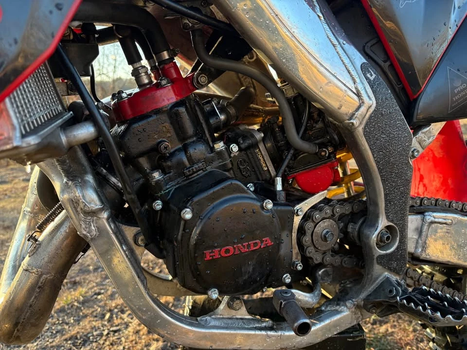 2003 Honda CR - Image 4 of 7